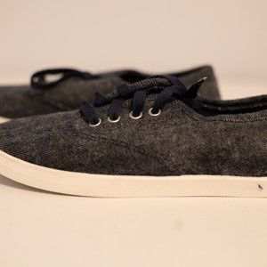 Womens Casual Shoe Pre-Owned Size 7